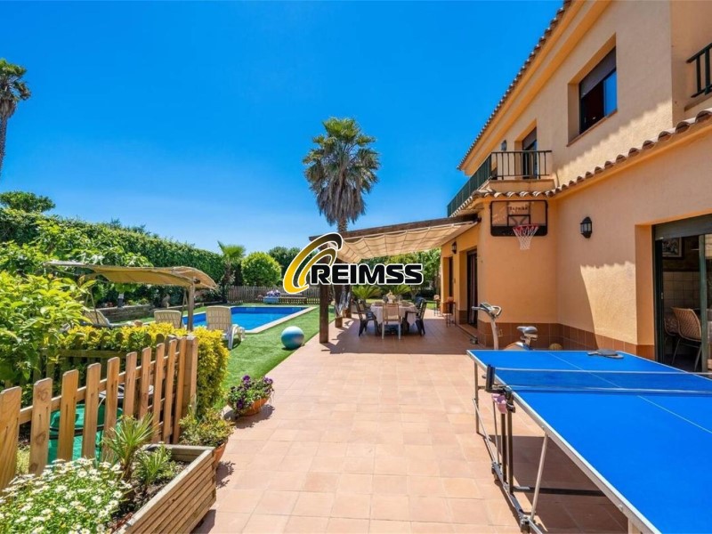 Casa en venda a Lloret de Mar, 5 hab., 372 m2 - 892.500 EUR