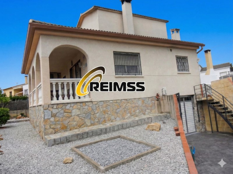 Casa en venda a Maçanet de la Selva, 4 hab., 190 m2 - 360.500 EUR