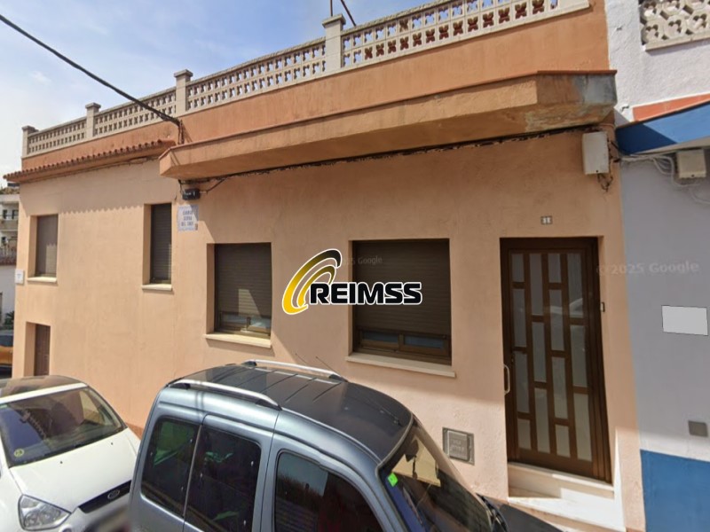 Casa en venda a Malgrat de Mar, 6 hab., 300 m2 - 436.000 EUR