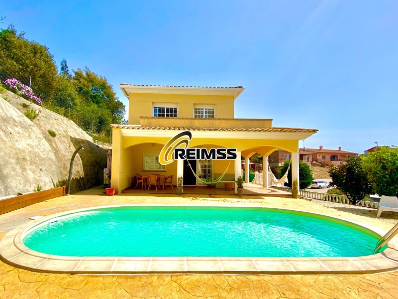 Casa en venda a Vidreres, 3 hab., 160 m2 - 400.000 EUR