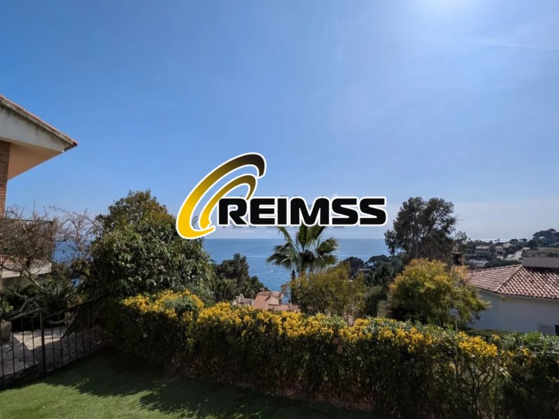 Casa en venda a Blanes, 4 hab., 235 m2 - 850.000 EUR