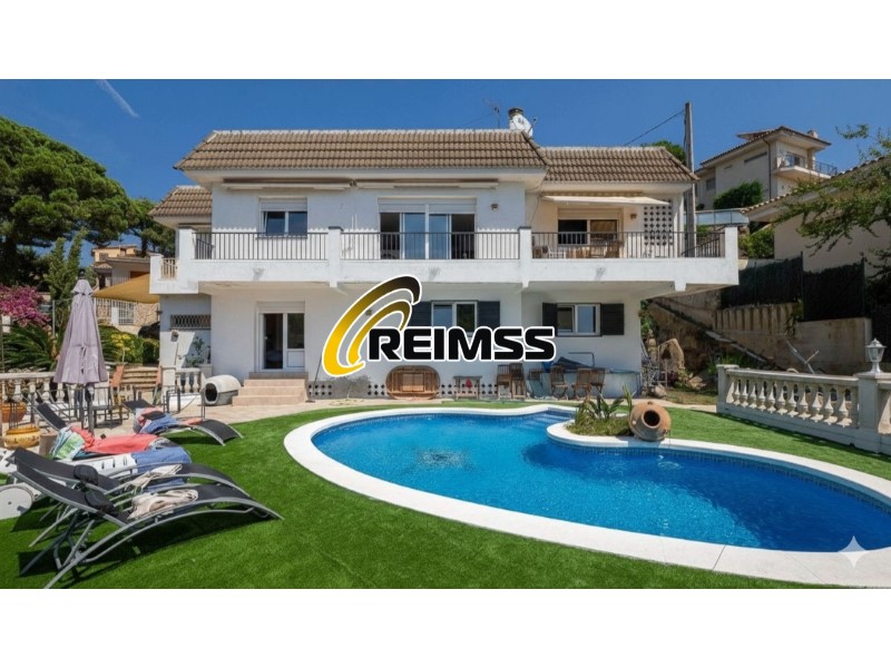 Casa en venda a Lloret de Mar, 5 hab., 328 m2 - 978.000 EUR