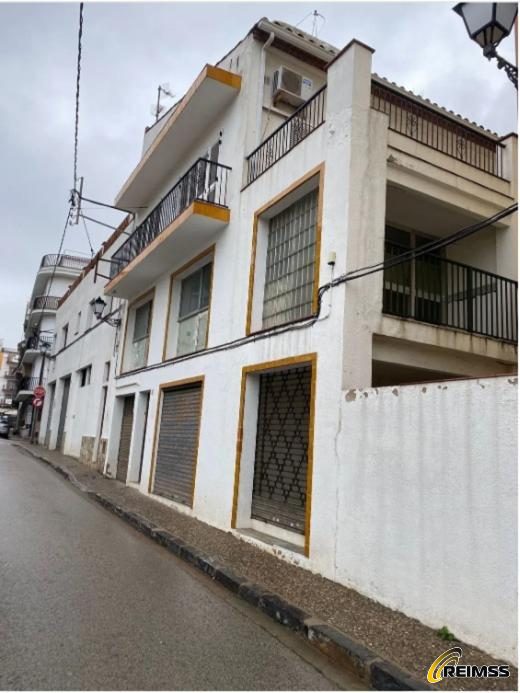 Casa en venda a Tossa de Mar, 4 hab., 889 m2 - 875.000 EUR