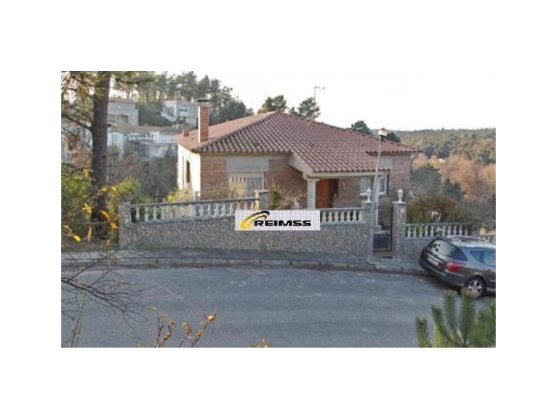 Casa en venda a Vidreres, 5 hab., 350 m2 - 470.000 EUR